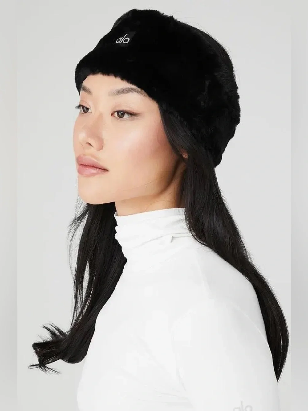 ALO YOGA | ✨NWOT✨ Faux Fur Ear Warmers in Black